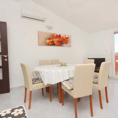 Apartments By The Sea Vlasici, Pag - 9324 客房 照片