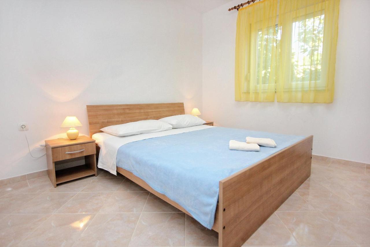Apartments By The Sea Vlasici, Pag - 9324 外观 照片