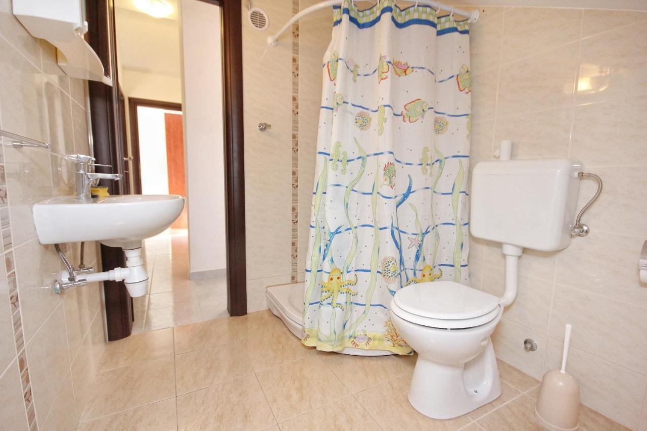 Apartments By The Sea Vlasici, Pag - 9324 外观 照片