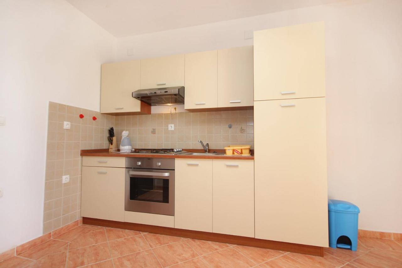 Apartments By The Sea Vlasici, Pag - 9324 外观 照片