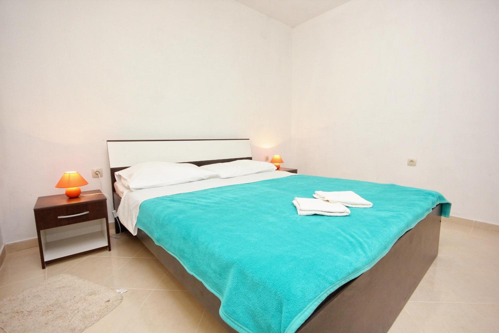 Apartments By The Sea Vlasici, Pag - 9324 客房 照片